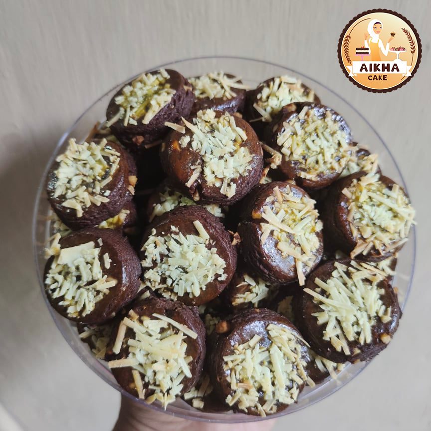 Kue Tart Lezat dari AIKHA Cake and Drink